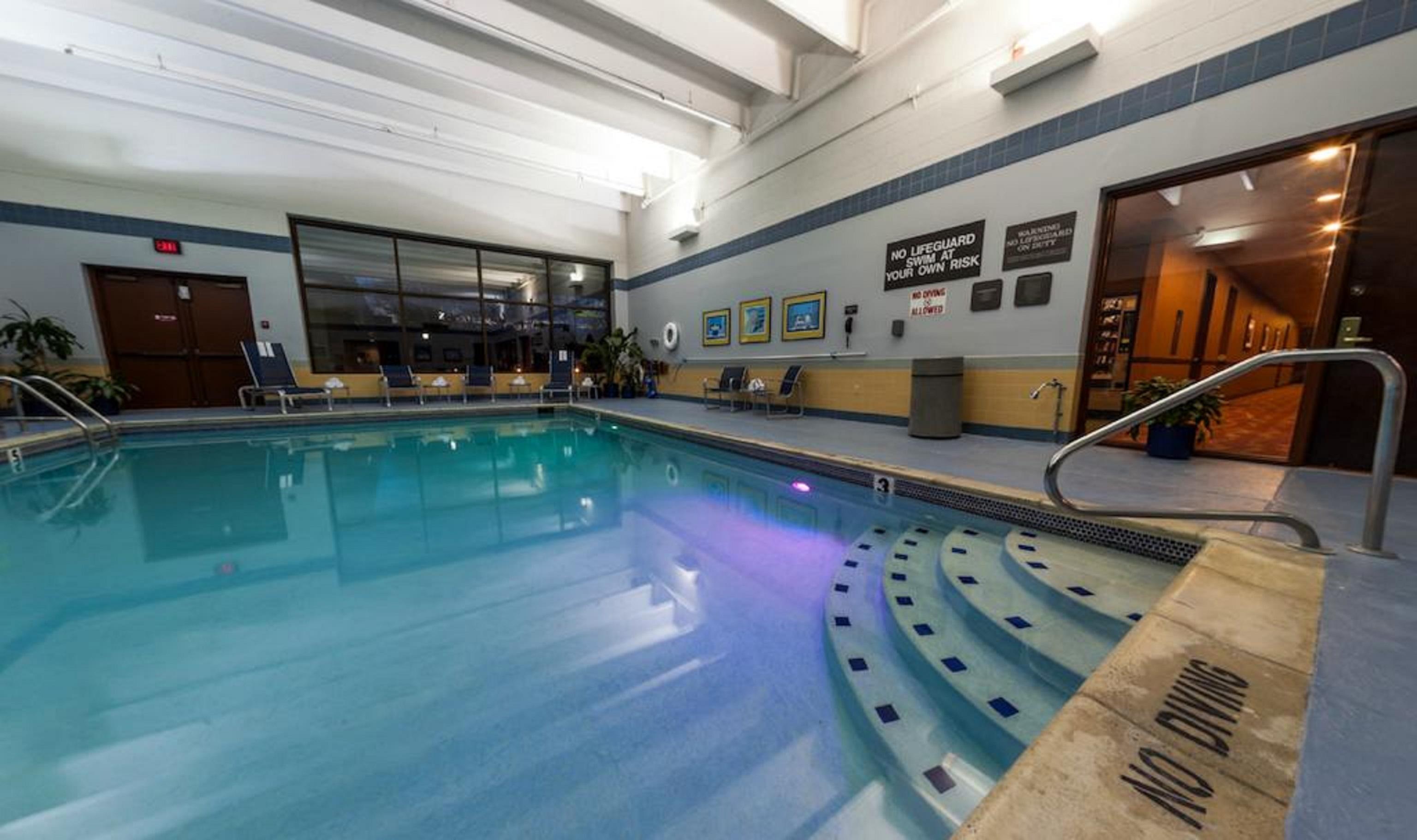 Doubletree By Hilton Lansing Hotel Съоръжения снимка